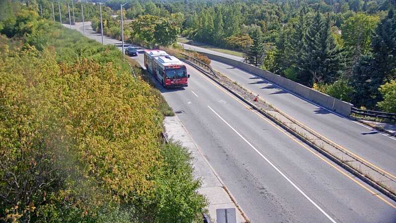 Traffic camera image at 2025-09-14 18:35:21
