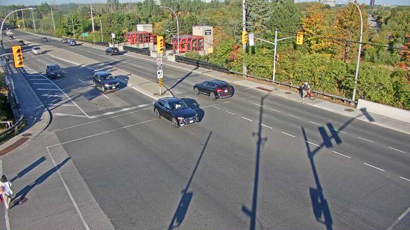 Traffic camera image at 2025-09-16 12:25:23
