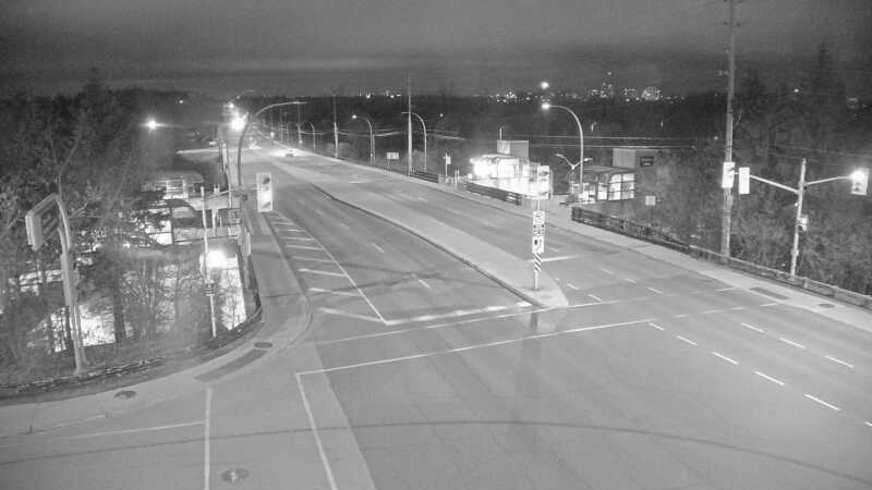 Traffic camera image at 2025-05-09 05:36:00