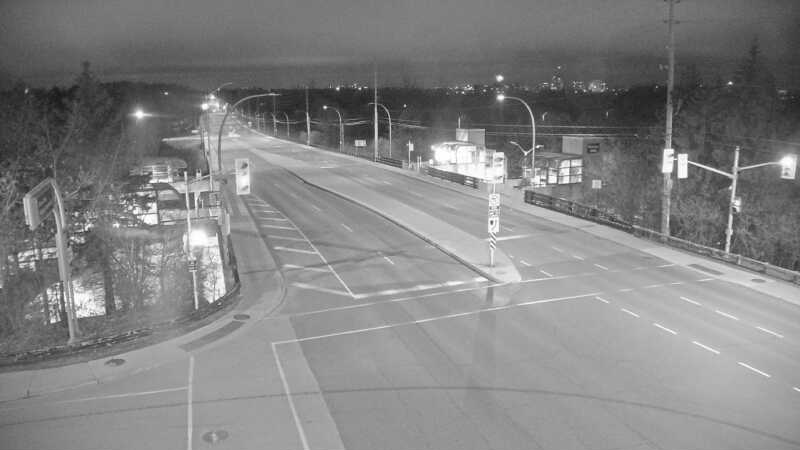 Traffic camera image at 2025-05-09 05:40:17