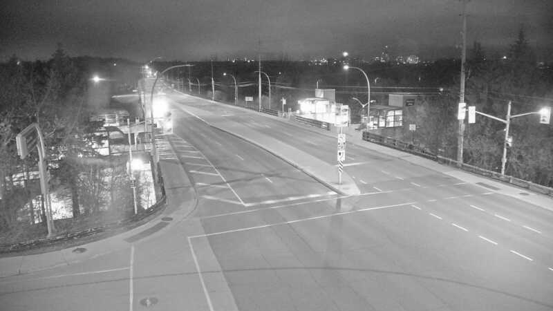 Traffic camera image at 2025-05-09 06:00:16