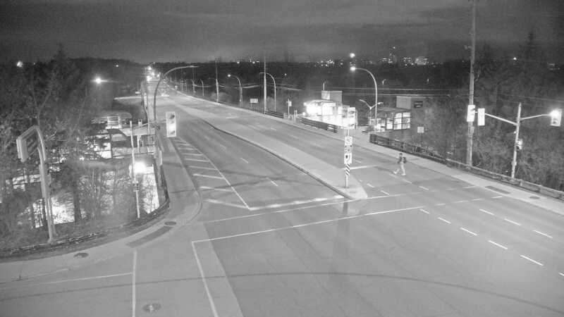 Traffic camera image at 2025-05-09 06:20:21