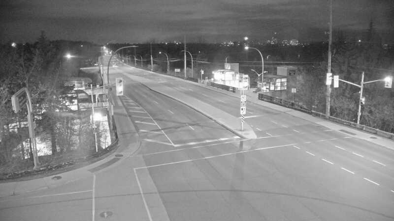 Traffic camera image at 2025-05-09 06:30:16