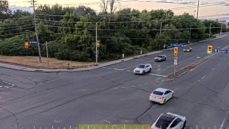 Traffic camera image at 2025-08-25 00:00:23