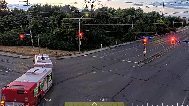Traffic camera image at 2025-08-25 00:10:21