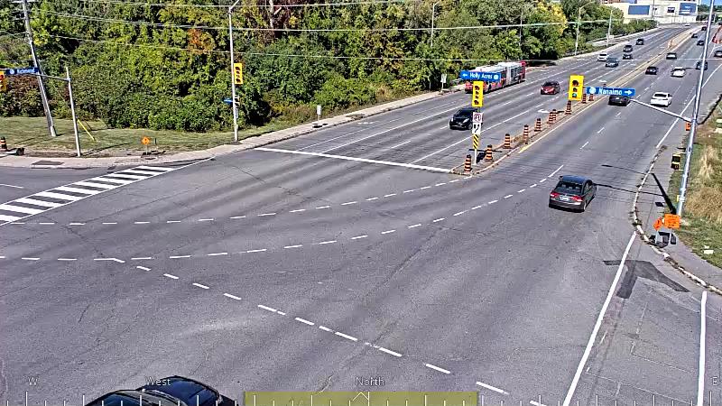 Traffic camera image at 2025-09-14 17:35:23