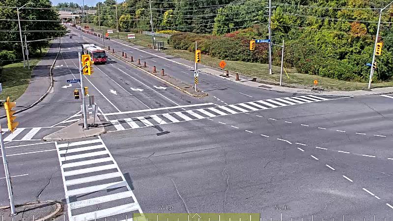 Traffic camera image at 2025-09-17 17:15:23