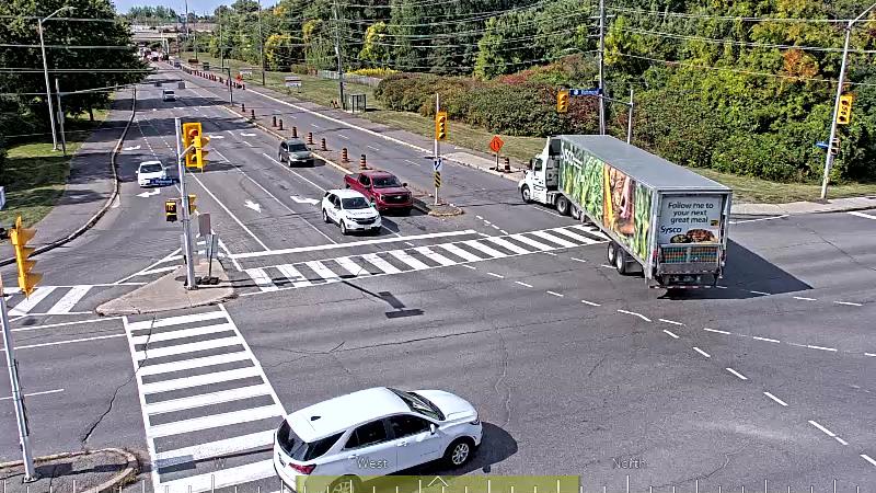 Traffic camera image at 2025-09-17 18:15:23
