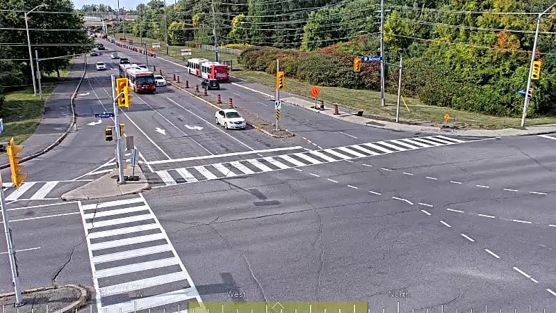 Traffic camera image at 2025-09-17 18:35:25