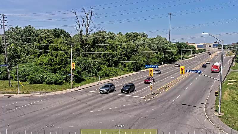 Traffic camera image at 2025-06-30 17:50:25