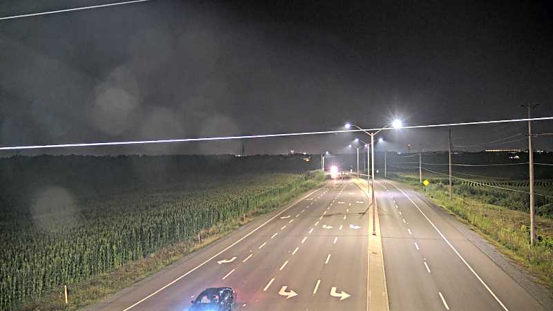 Traffic camera image at 2025-08-04 01:35:24