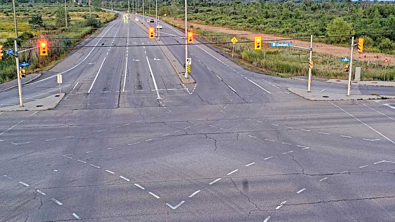 Traffic camera image at 2025-08-25 00:00:23