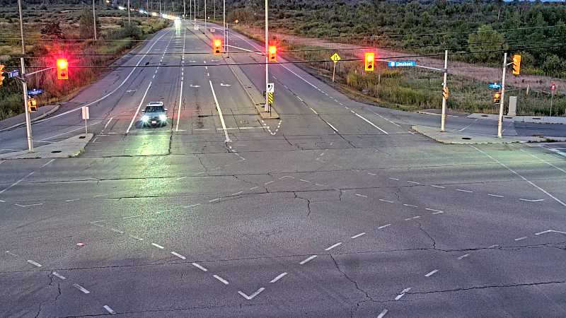 Traffic camera image at 2025-08-25 00:15:22