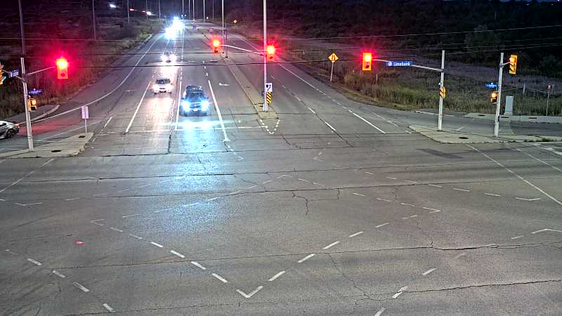 Traffic camera image at 2025-08-25 00:30:21