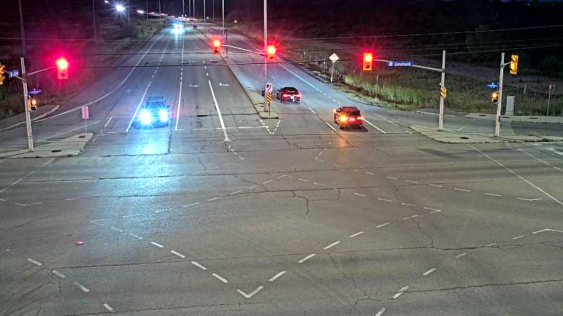 Traffic camera image at 2025-08-25 00:35:20