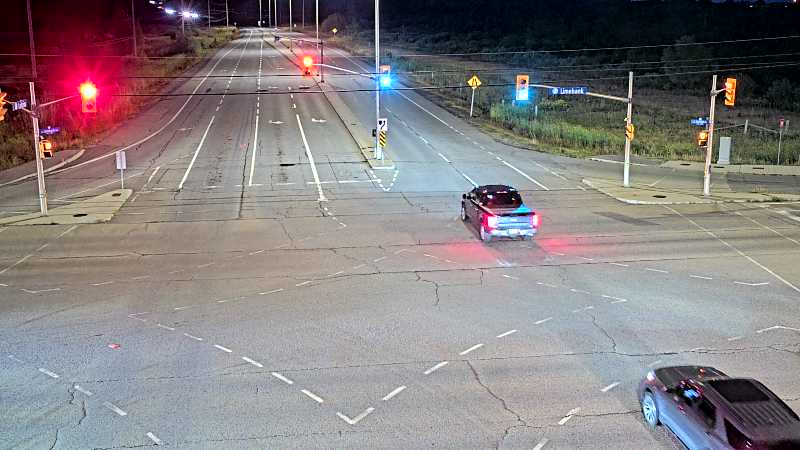 Traffic camera image at 2025-08-25 00:40:22