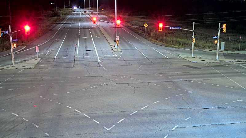 Traffic camera image at 2025-08-25 03:05:24