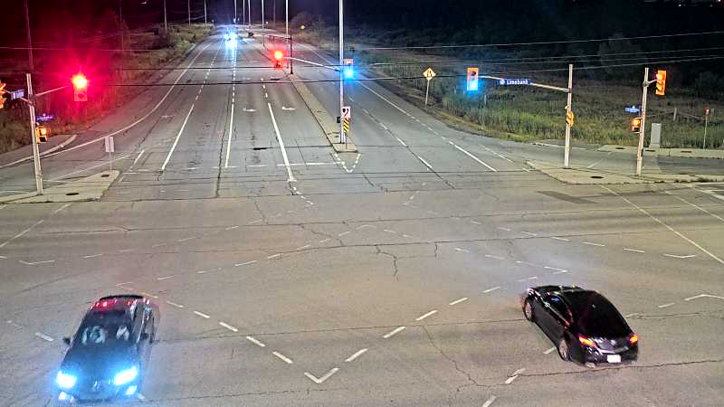 Traffic camera image at 2025-08-25 03:45:23
