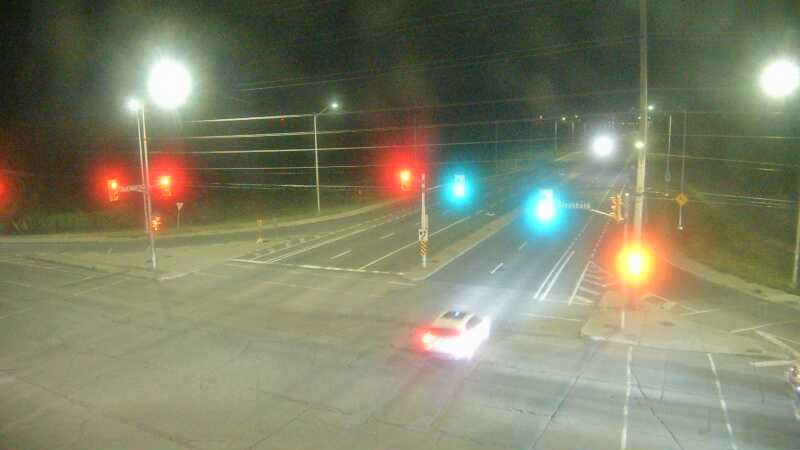 Traffic camera image at 2025-08-25 04:00:22
