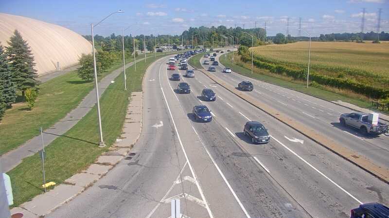Traffic camera image at 2025-09-14 17:25:23