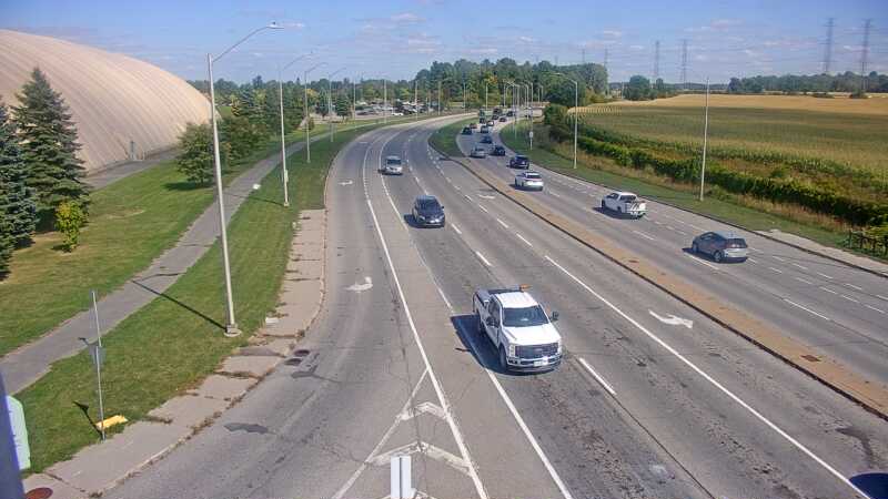 Traffic camera image at 2025-09-14 18:15:25