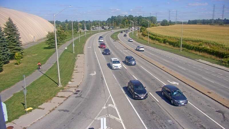 Traffic camera image at 2025-09-14 18:35:22