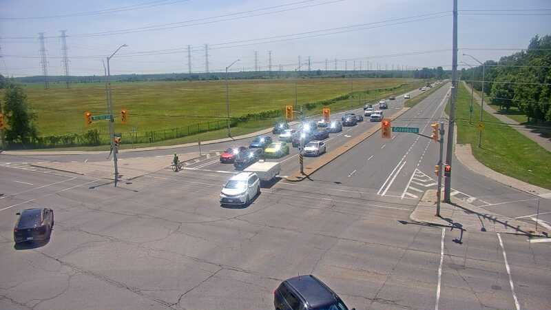 Traffic camera image at 2025-06-30 17:40:23