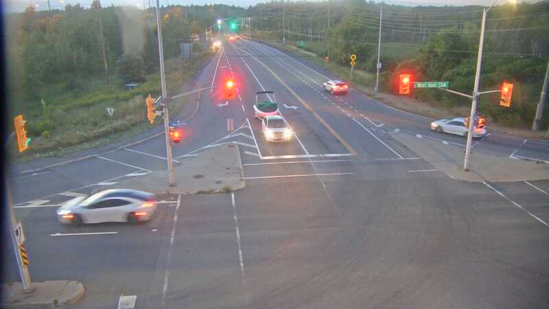 Traffic camera image at 2025-08-25 00:15:22