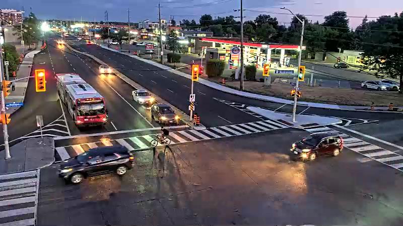 Traffic camera image at 2025-08-25 00:15:23