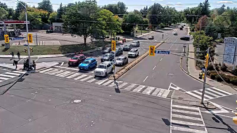 Traffic camera image at 2025-09-14 18:35:22