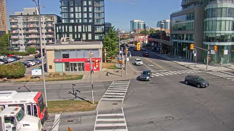 Traffic camera image at 2025-08-24 14:25:24