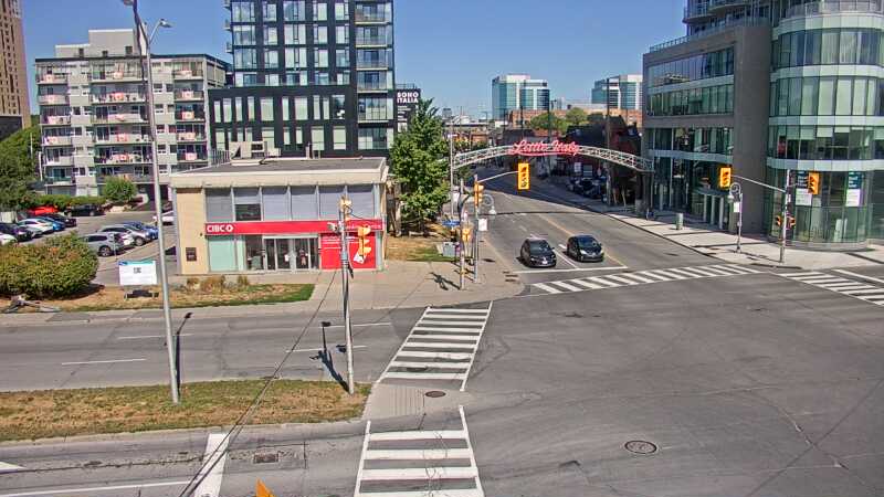Traffic camera image at 2025-08-24 15:25:27