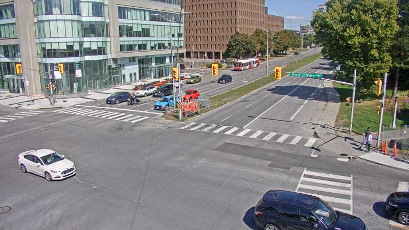 Traffic camera image at 2025-09-14 17:25:23