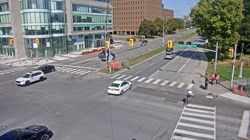 Traffic camera image at 2025-09-14 18:20:22