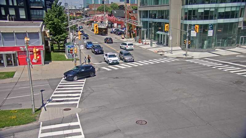 Traffic camera image at 2025-06-30 17:05:31