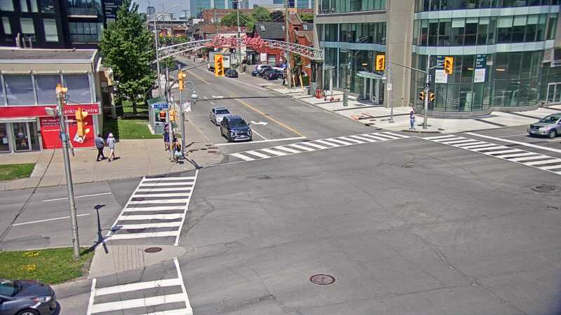 Traffic camera image at 2025-06-30 17:10:33