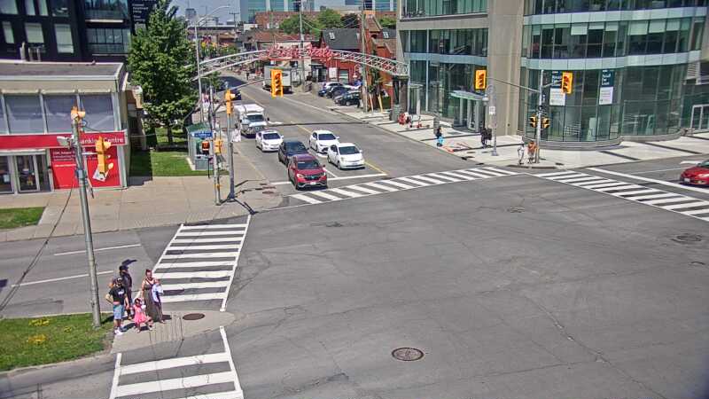 Traffic camera image at 2025-06-30 17:15:35
