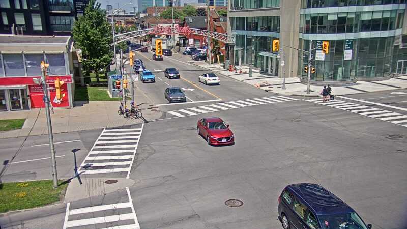 Traffic camera image at 2025-06-30 17:20:38