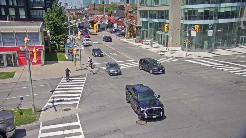 Traffic camera image at 2025-06-30 17:55:24