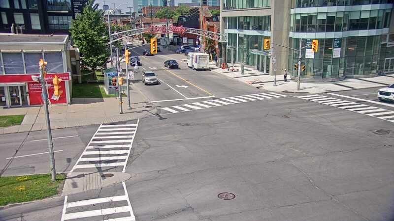 Traffic camera image at 2025-06-30 18:36:58