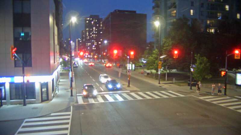 Traffic camera image at 2025-08-04 01:05:19