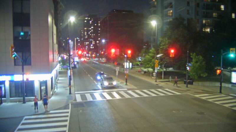 Traffic camera image at 2025-08-04 01:25:21