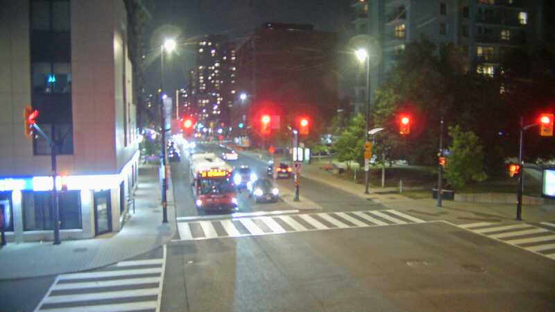 Traffic camera image at 2025-08-04 01:40:21