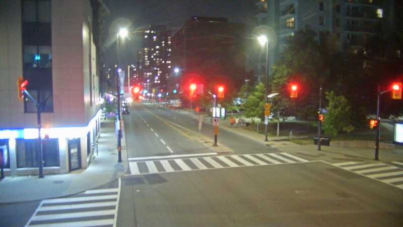 Traffic camera image at 2025-08-04 02:20:20