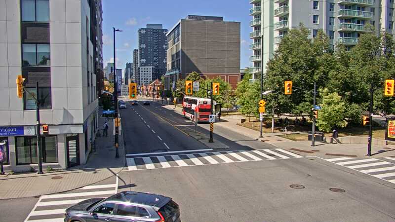 Traffic camera image at 2025-08-24 15:10:25