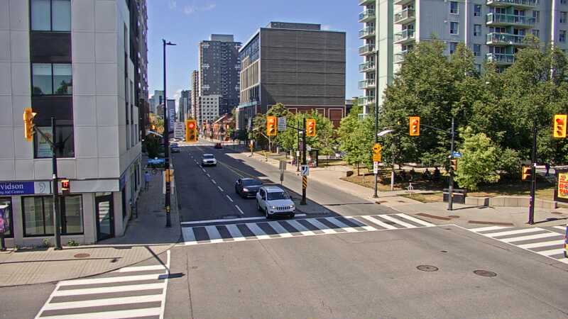Traffic camera image at 2025-08-24 15:40:25