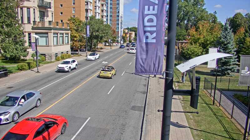Traffic camera image at 2025-09-14 17:15:26
