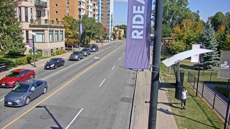 Traffic camera image at 2025-09-14 17:40:24