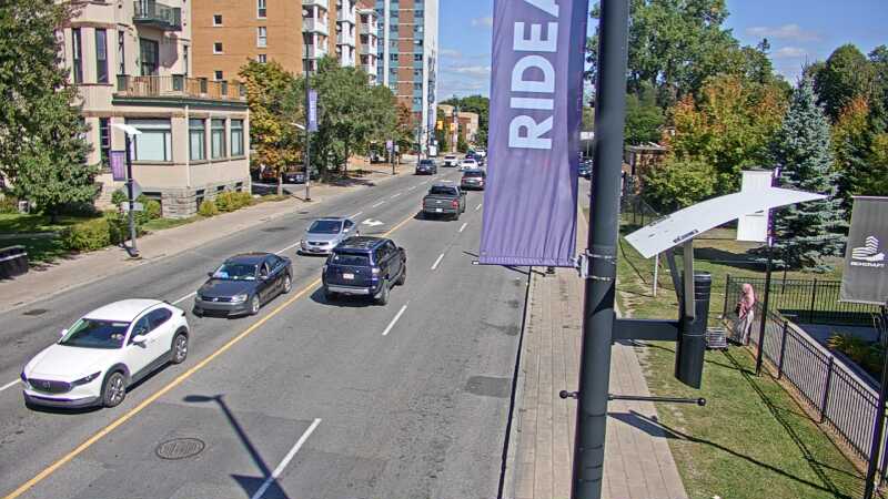 Traffic camera image at 2025-09-14 17:55:23