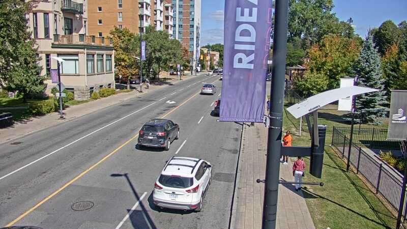 Traffic camera image at 2025-09-14 18:15:25